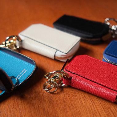 LEATHER ITEM COLLECTION