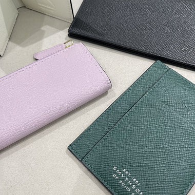 MEN'S LEATHER ITEM COLLECTION