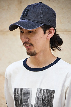 “BARNEYS” NEW ERAコラボレーション ロゴキャップ BLACK