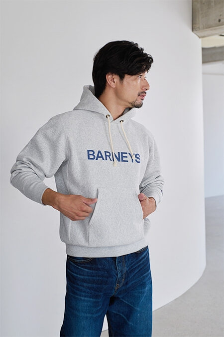 “BARNEYS” <チャンピオン>コラボレーション スウェットフーディ