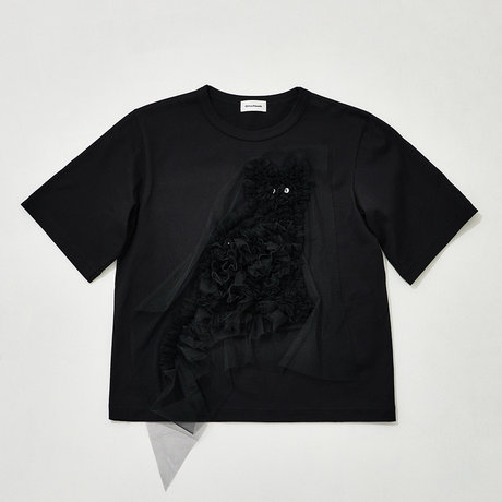 CHIKA KISADA ＜チカ キサダ＞バーニーズ　ニューヨーク限定 チュール付きTシャツ