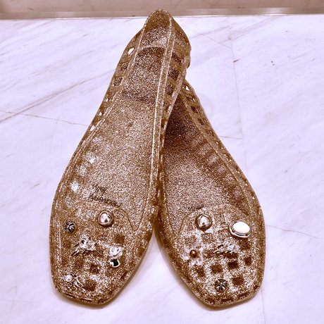 HEAVENLY JELLY＜ヘブンリージェリー＞PVC素材ビジュー付きフラットパンプス