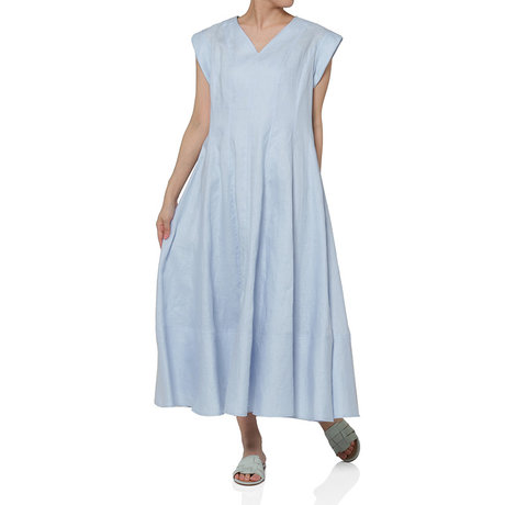 BARNEYS NEW YORK＜バーニーズ　ニューヨーク＞ ウォッシャブル ソフトリネン素材Vネックフレアロングドレス（インナードレス付き）