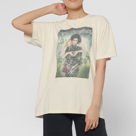 BARNEYS NEW YORK＜バーニーズ　ニューヨーク＞ ムービーTシャツ “シザーハンズ”