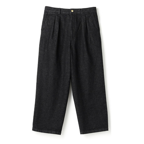 BARNEYS NEW YORK＜バーニーズニューヨーク＞BARNEYS NEW YORK designed by TOMOHIRO KONNO デニムパンツ