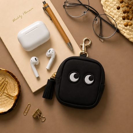 ANYA HINDMARCHANYA HINDMARCH ＜アニヤ ハインドマーチ＞ ナイロン イヤフォンポーチ “EYES“