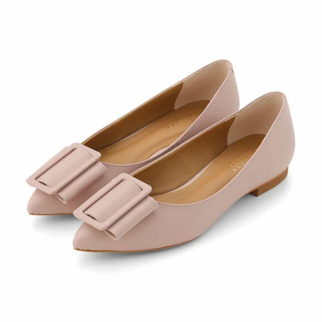 BARNEYS NEW YORK バックルデザイン ポインテッドトゥ フラットパンプス