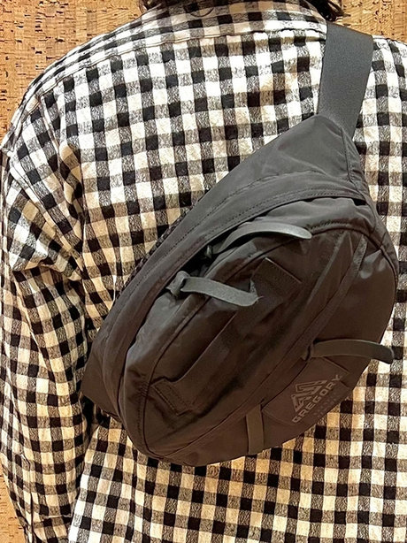BARNEYS NEW YORK designed by TOMOHIRO KONNO ＜グレゴリー＞ コラボレート ボディバッグ “TAILMATE S”